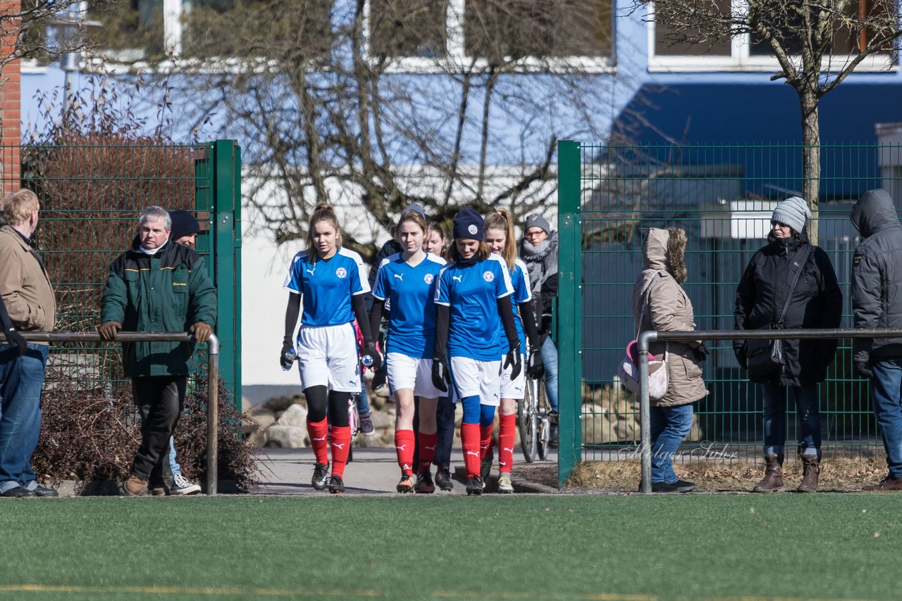 Bild 115 - B-Juniorinnen Halbfinale SVHU - Holstein Kiel : Ergebnis: 3:0